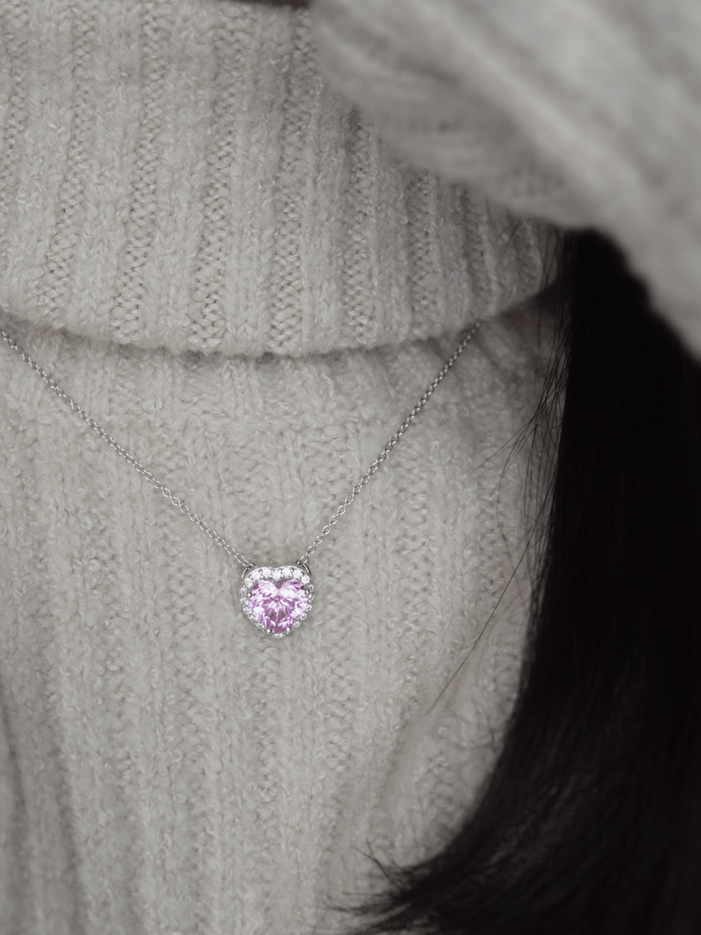 Carla | Collar con forma de corazón