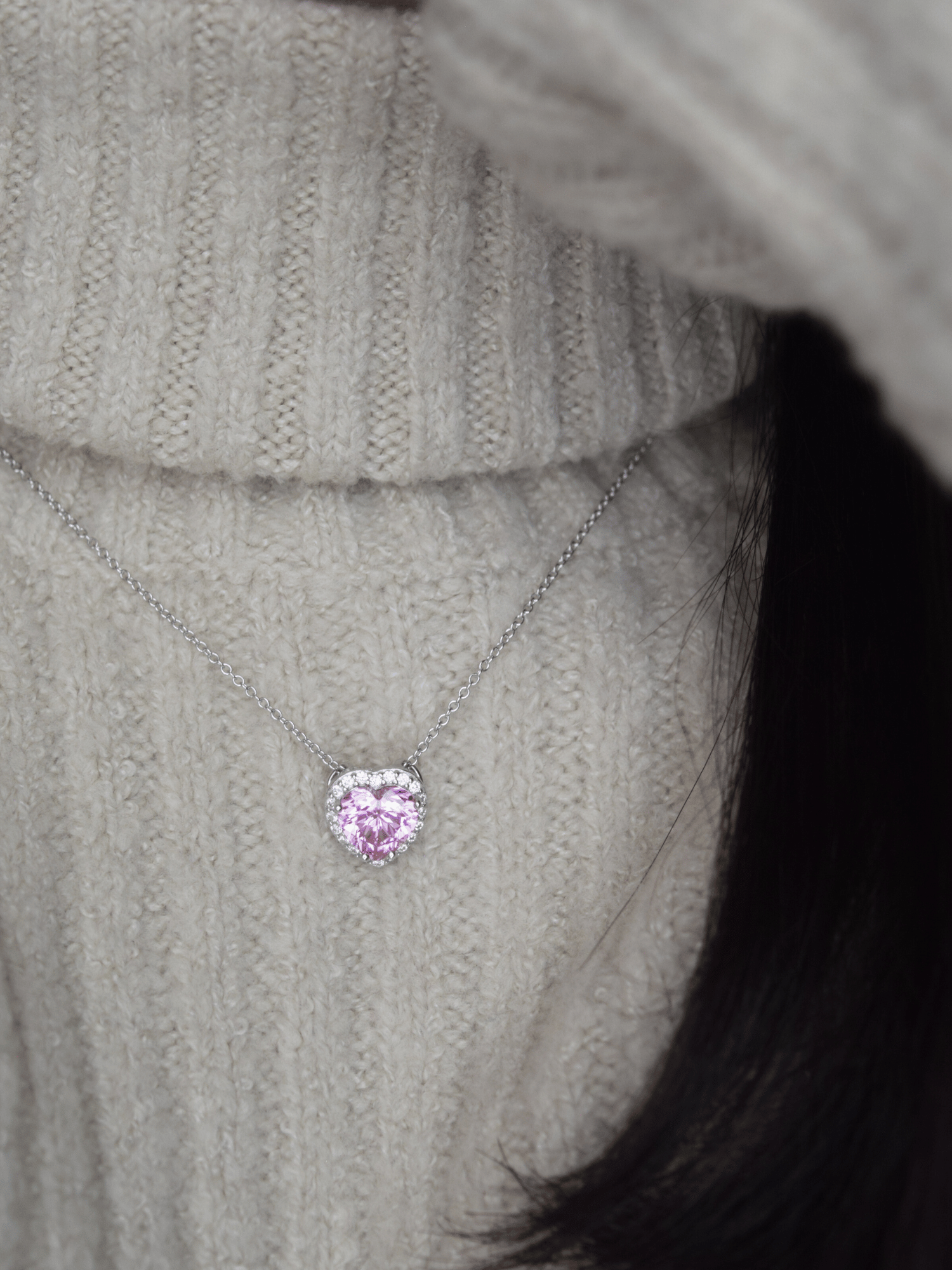 Carla | Collar con forma de corazón