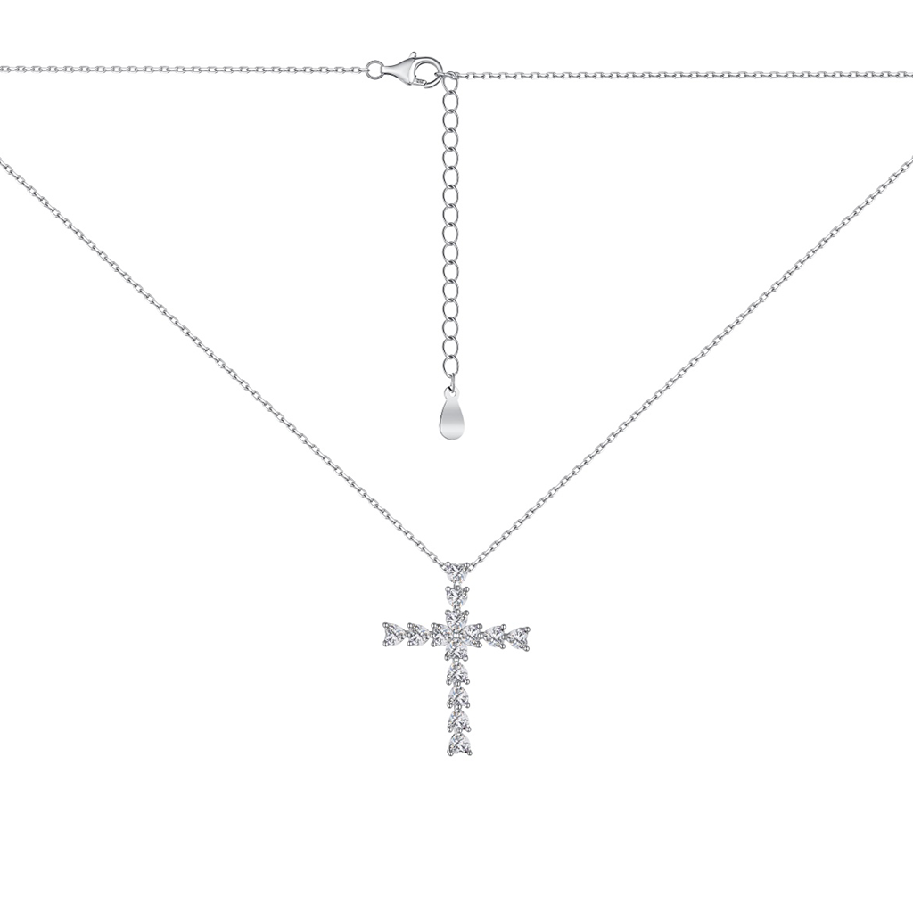 Gabriela | Collar con cruz y corazón