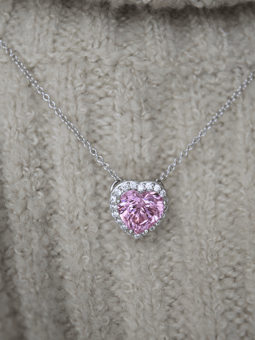 Carla | Collar con forma de corazón