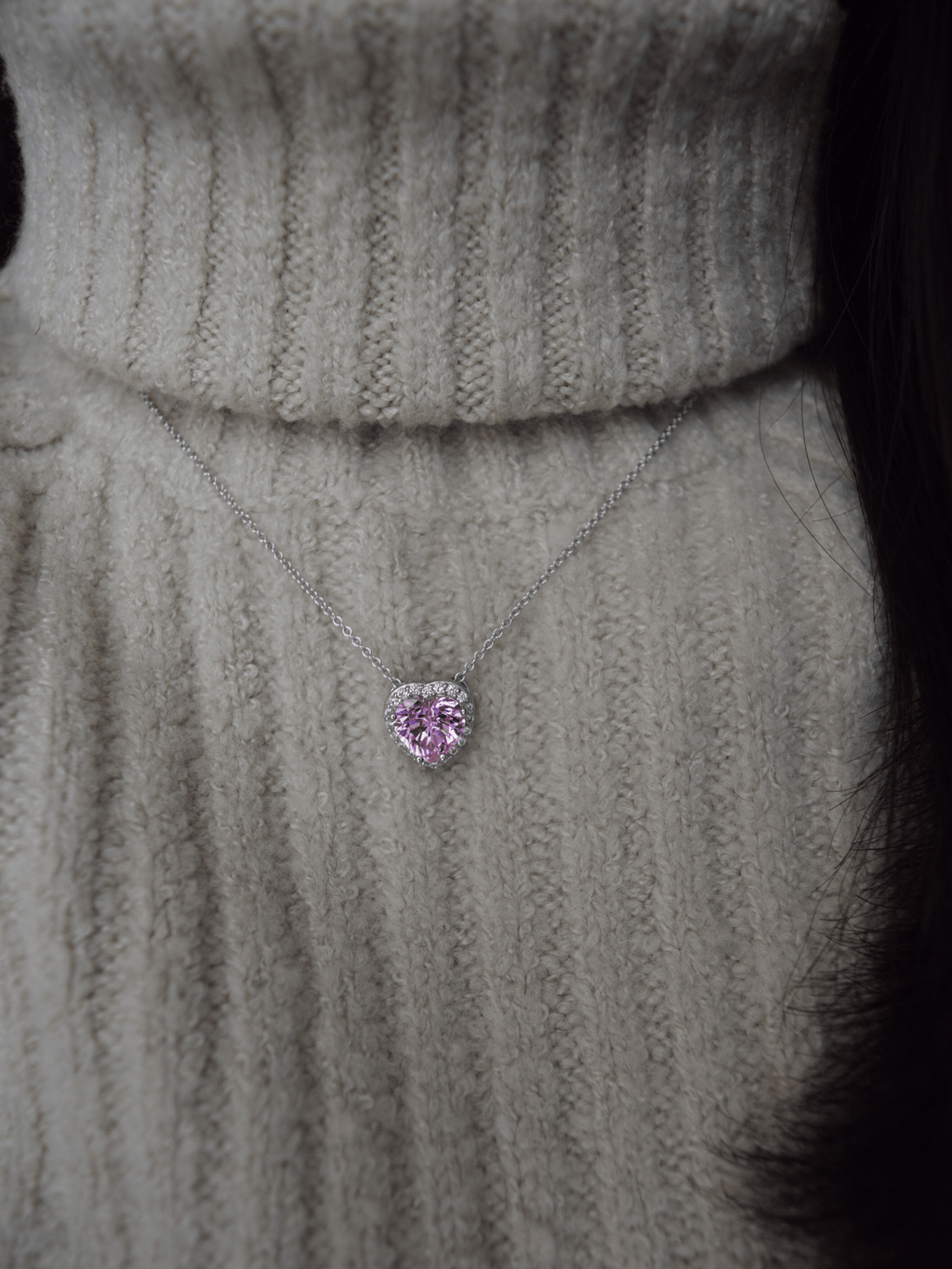 Carla | Collar con forma de corazón