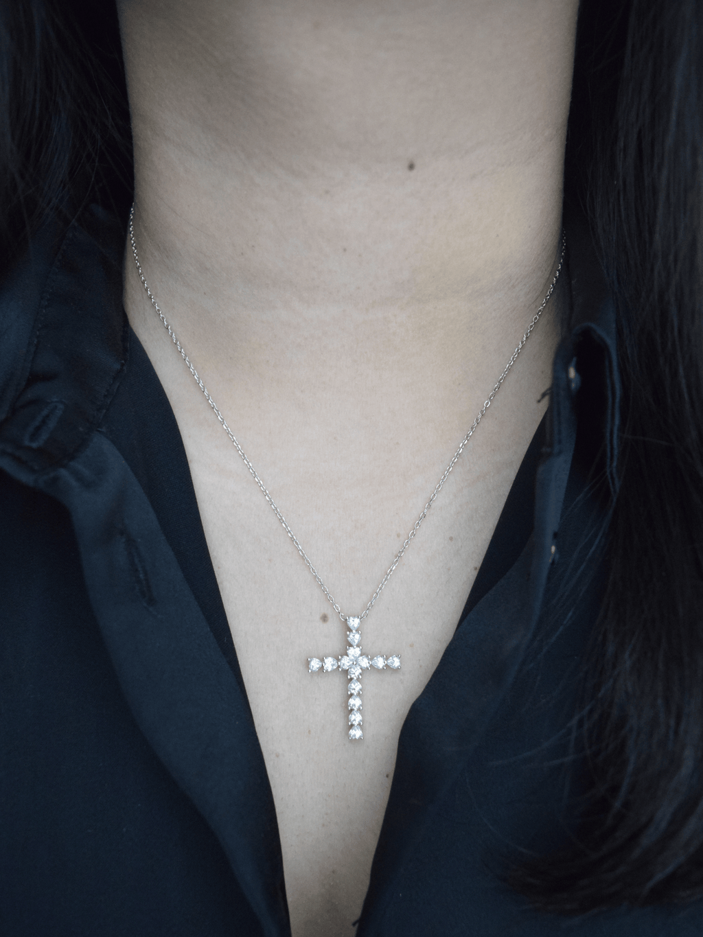 Gabriela | Collar con cruz y corazón
