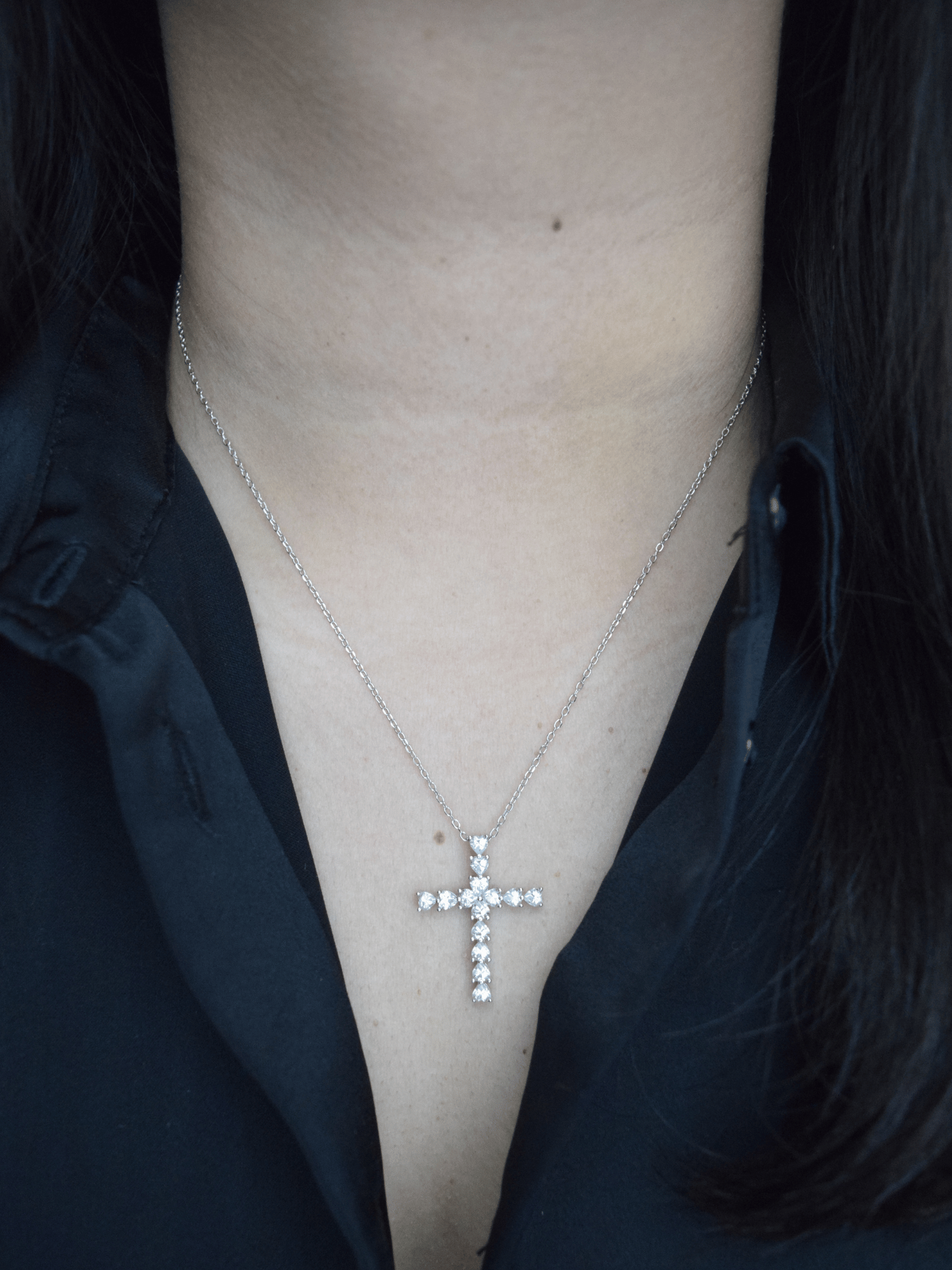 Gabriela | Collar con cruz y corazón
