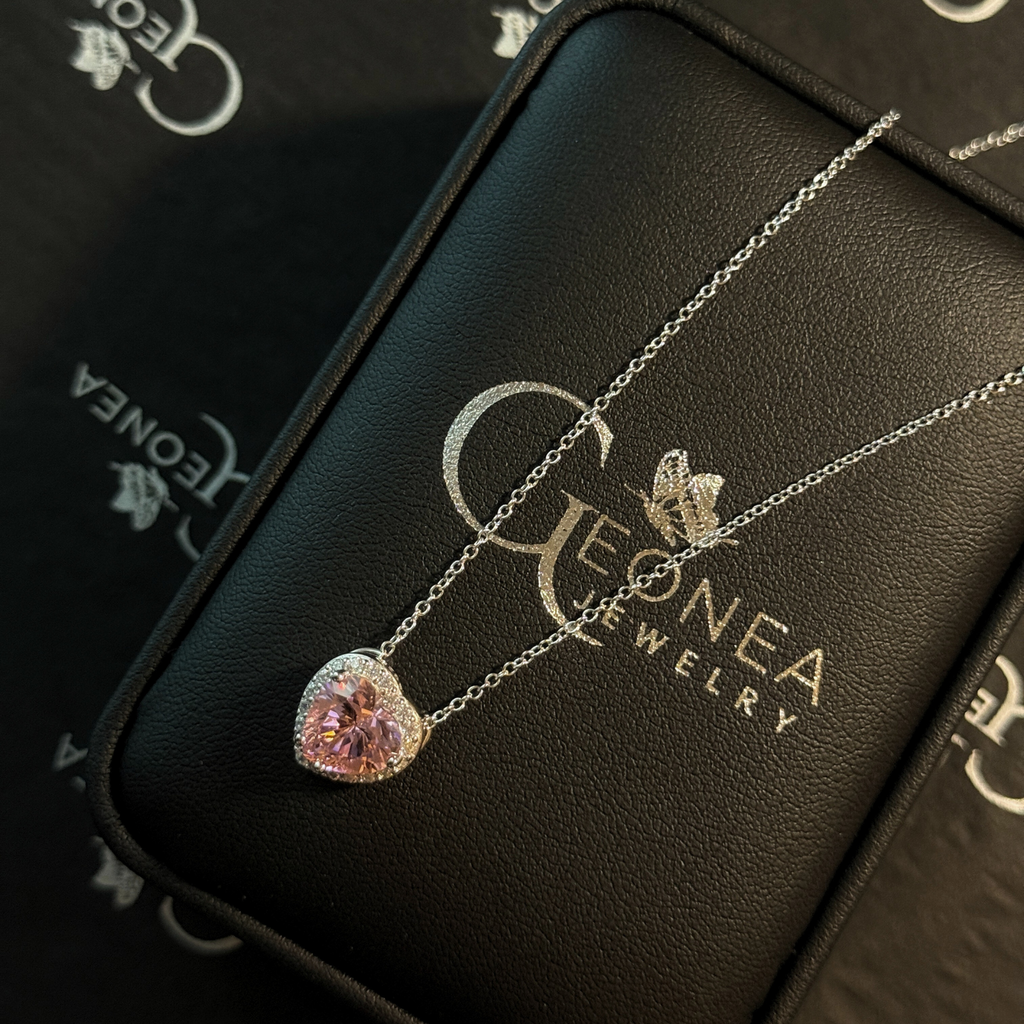 Carla | Collar con forma de corazón
