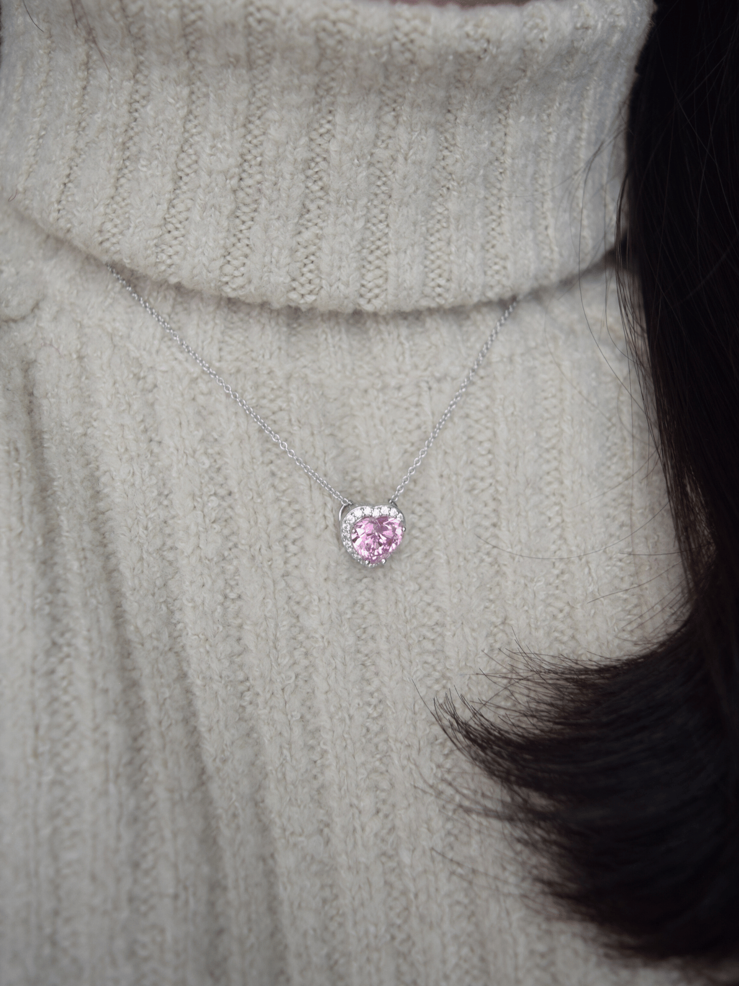 Carla | Collar con forma de corazón