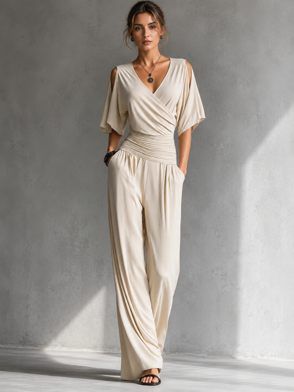 Sofia  | Elegante combinación con top cruzado y pierna ancha